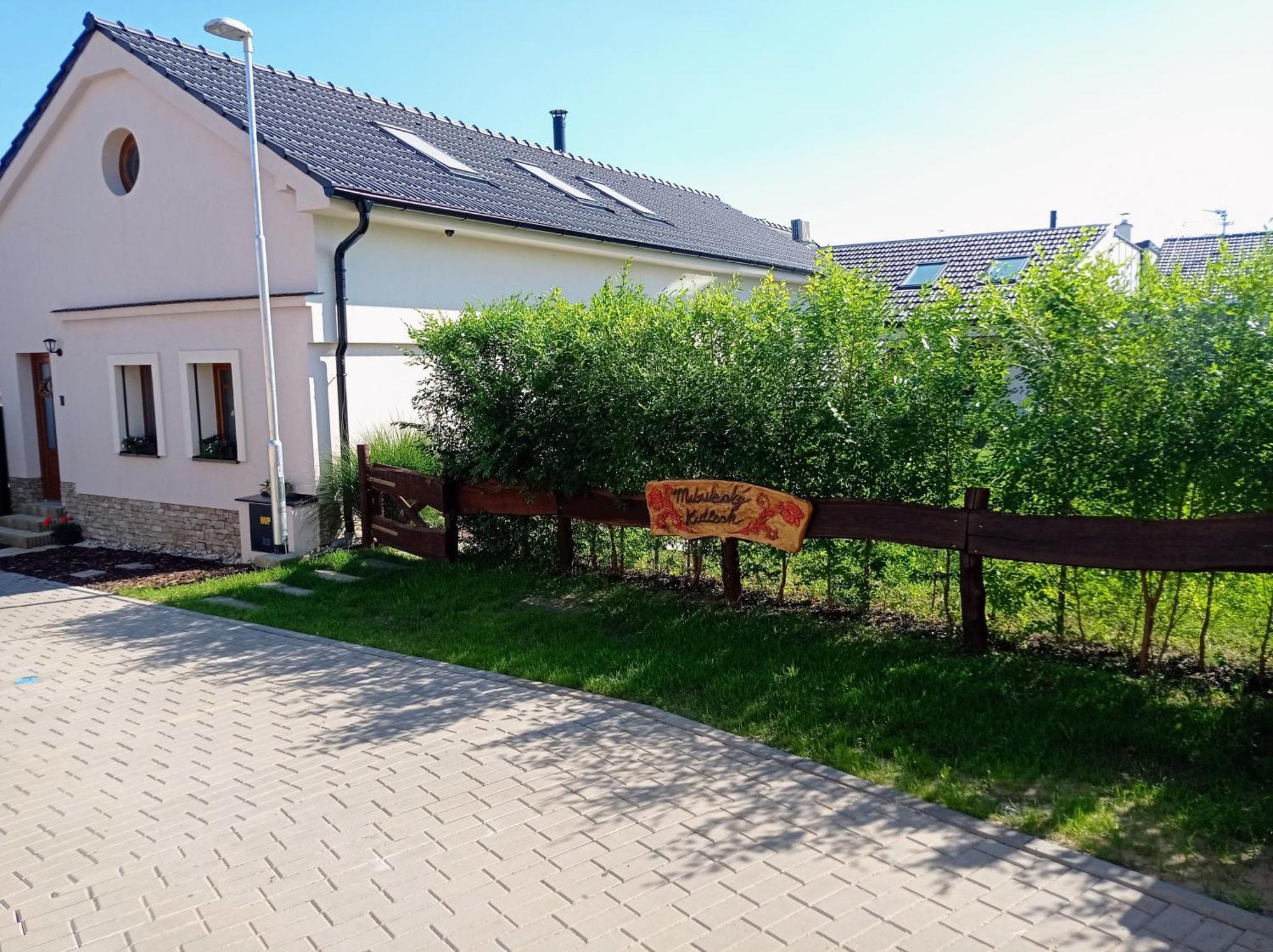 Penzion Mikulecky Kutloch Mikulčice Esterno foto